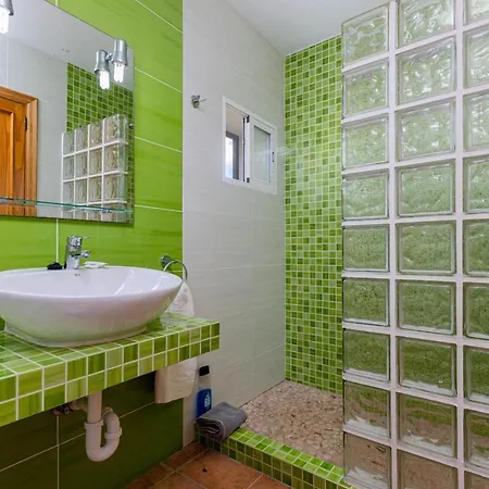 Yourhouse Ca Na Teulera, With Private Pool Kır Evi *